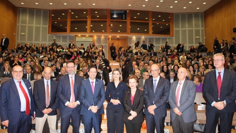 Κοπή πρωτοχρονιάτικης πίτας στη Σχολή Επιστημών Υγείας του ΕΚΠΑ